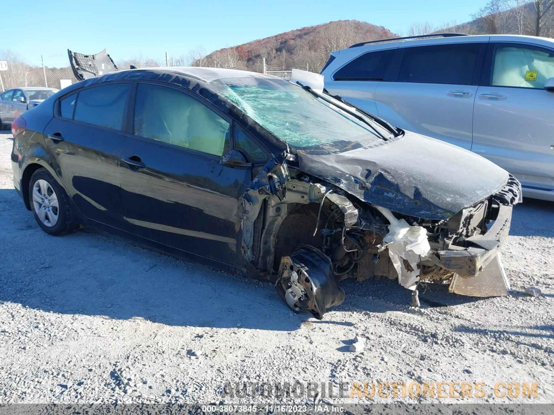 3KPFK4A7XJE243721 KIA FORTE 2018