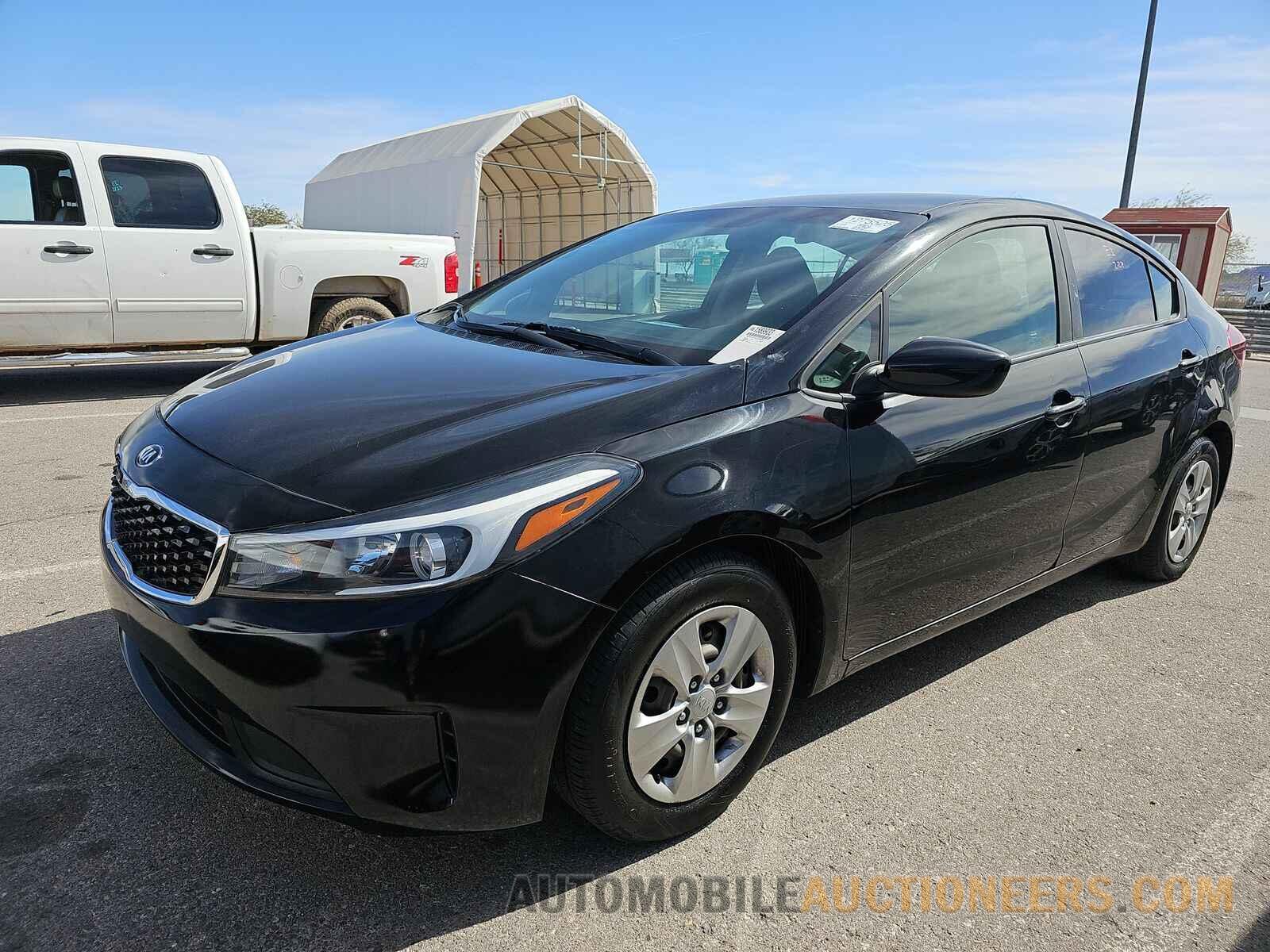 3KPFK4A7XJE280204 Kia Forte LX 2018