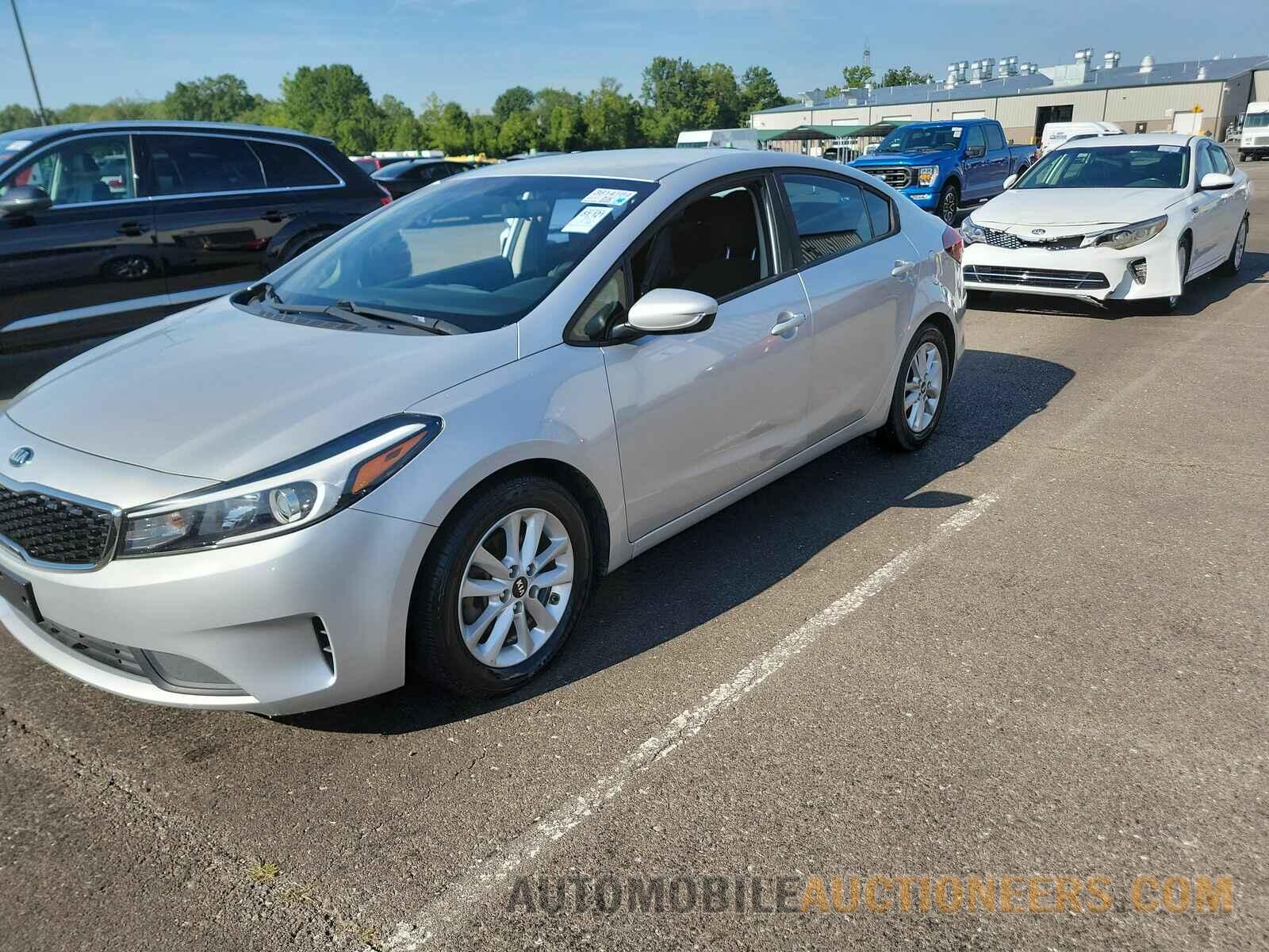 3KPFL4A70HE126480 Kia Forte 2017