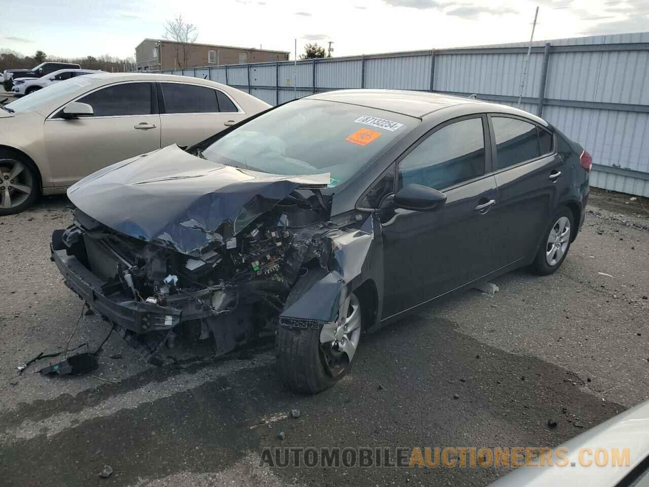 3KPFL4A71HE081615 KIA FORTE 2017