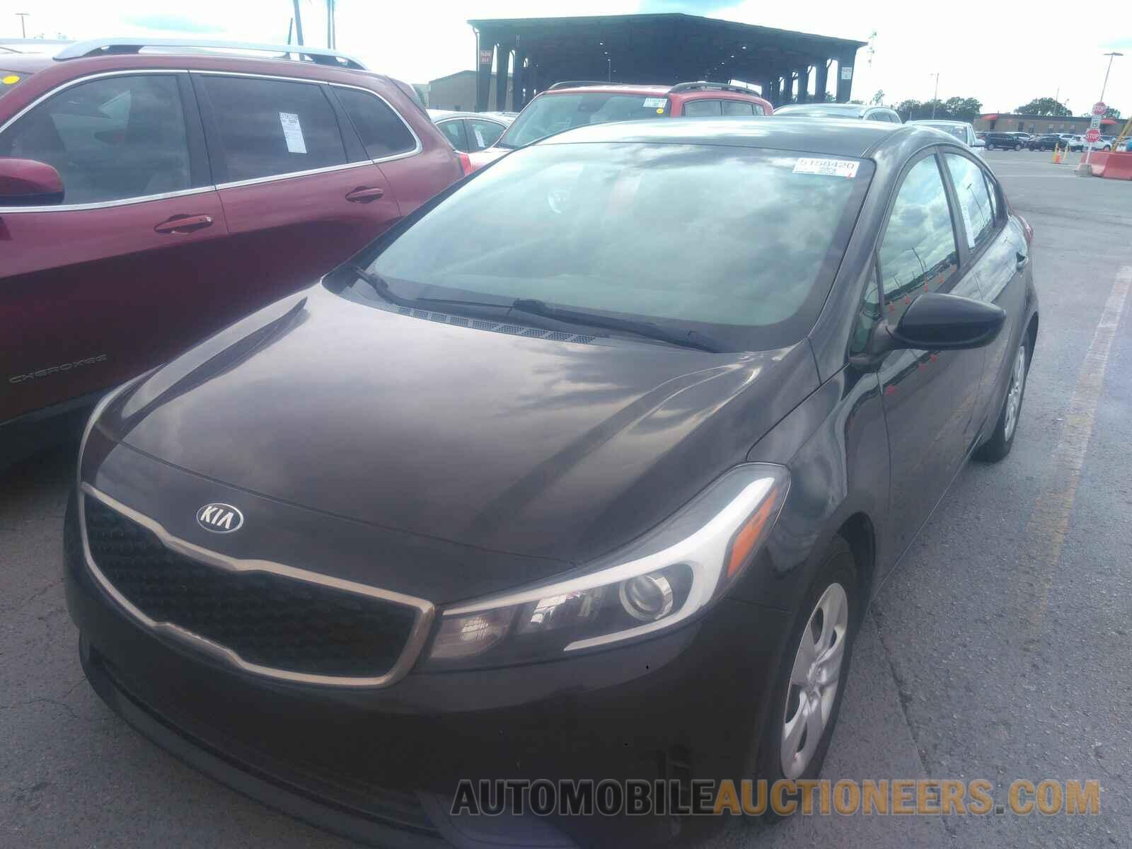 3KPFL4A72HE006793 Kia Forte LX 2017