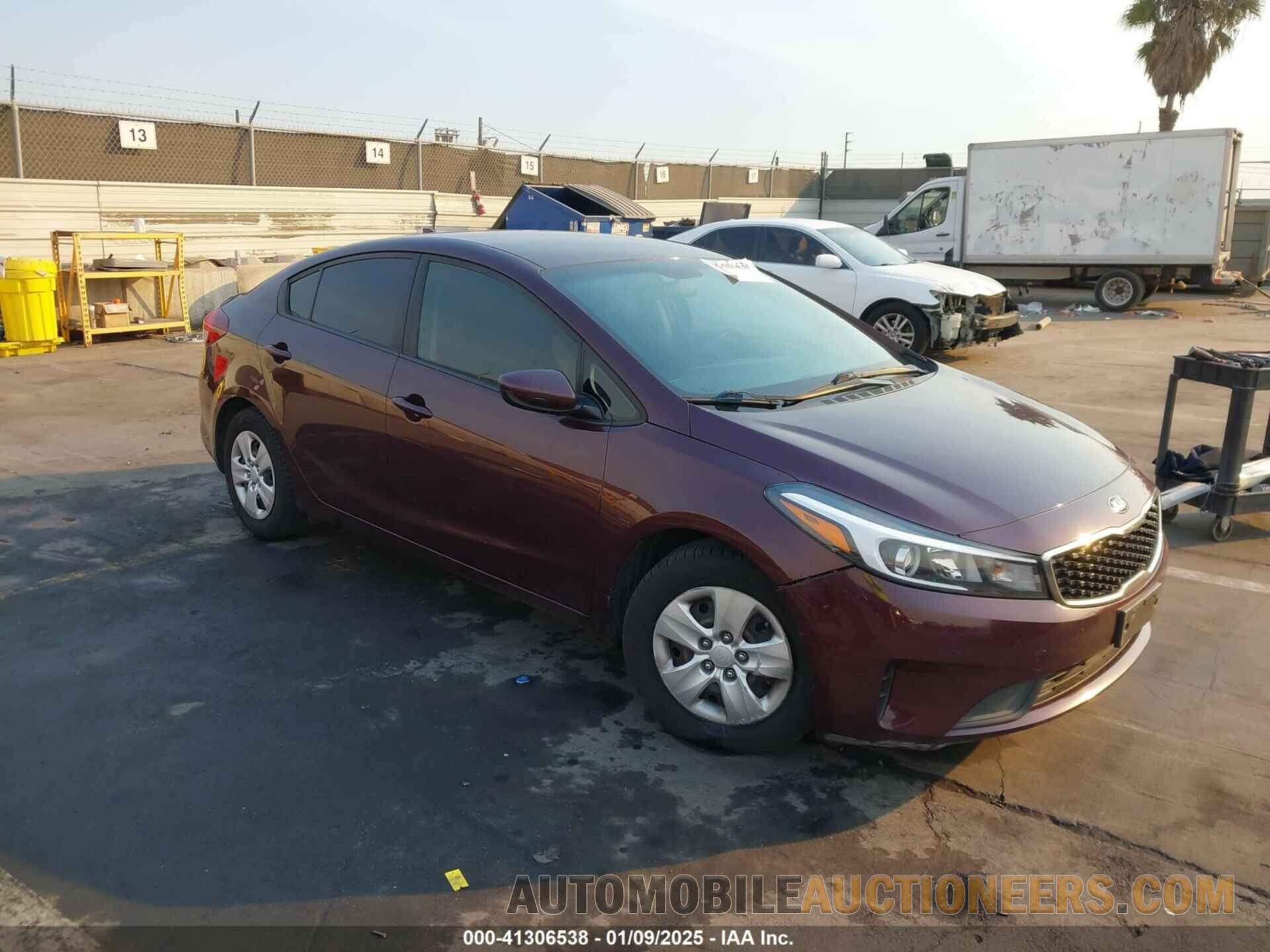 3KPFL4A72HE110264 KIA FORTE 2017