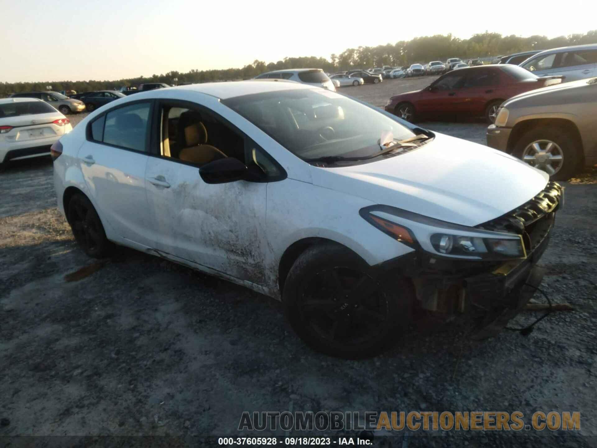 3KPFL4A72JE234024 KIA FORTE 2018