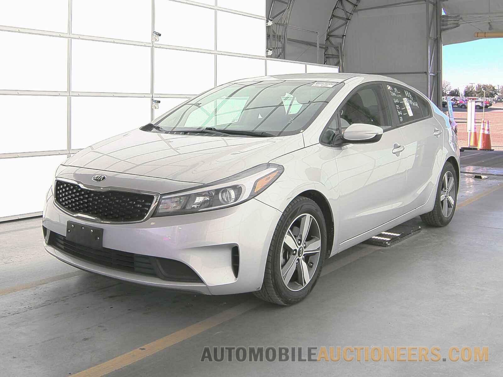 3KPFL4A74JE174294 Kia Forte LX 2018