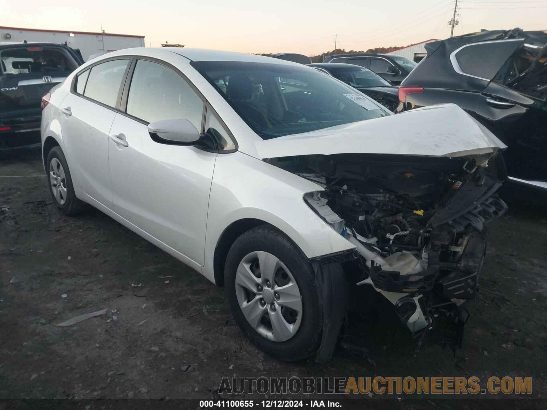 3KPFL4A74JE268496 KIA FORTE 2018