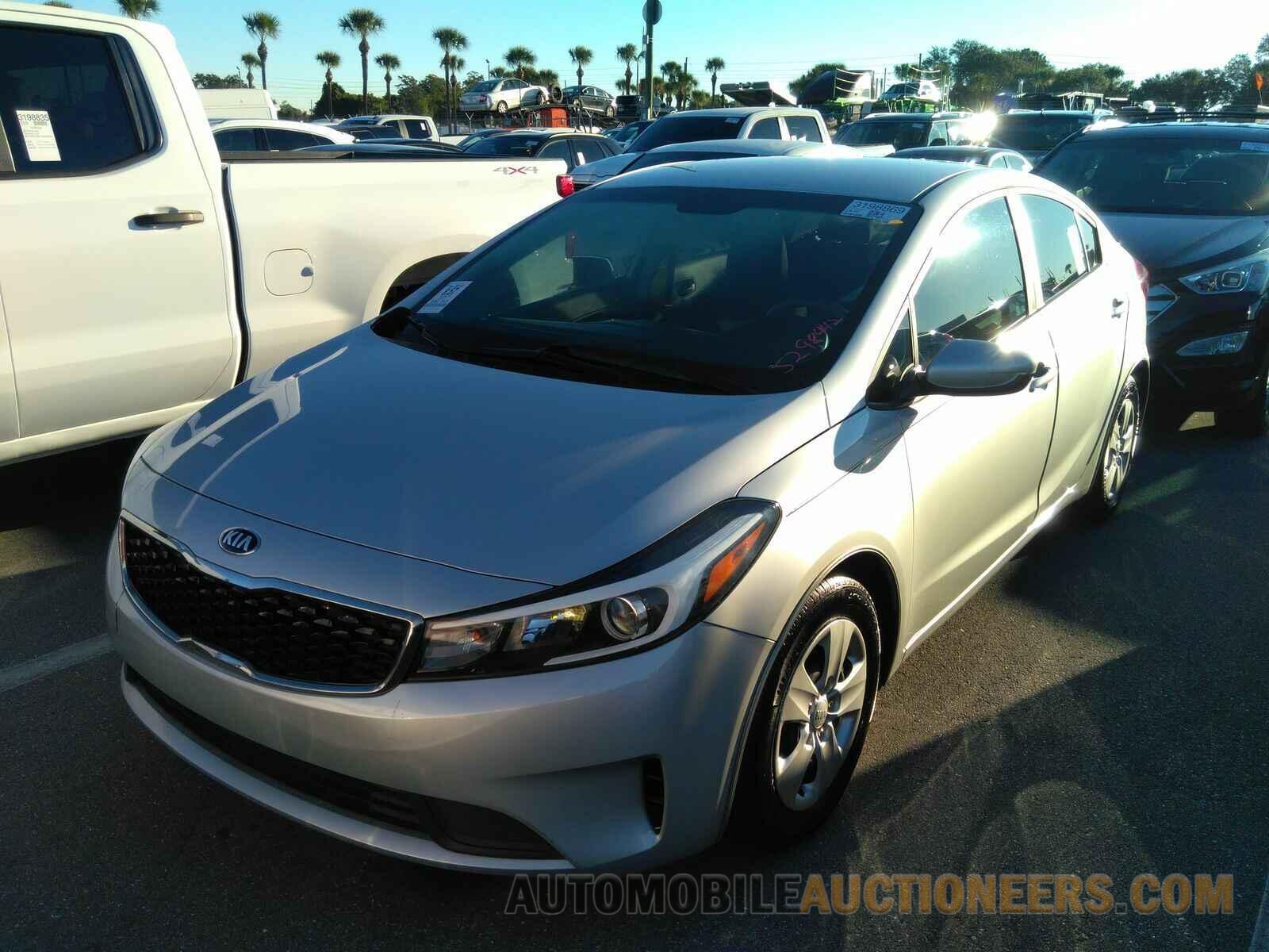 3KPFL4A75HE015617 Kia Forte LX 2017