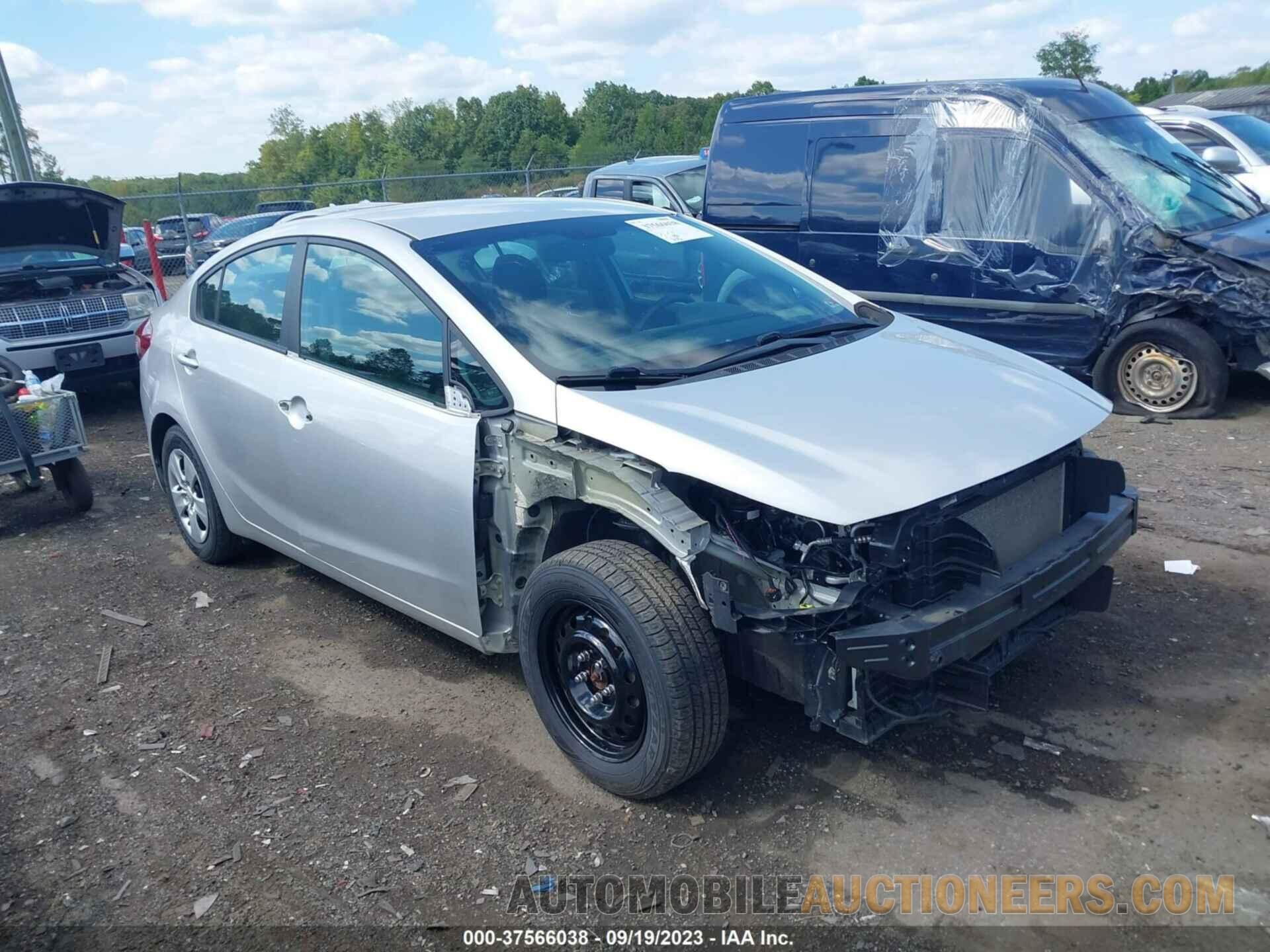 3KPFL4A75JE177303 KIA FORTE 2018