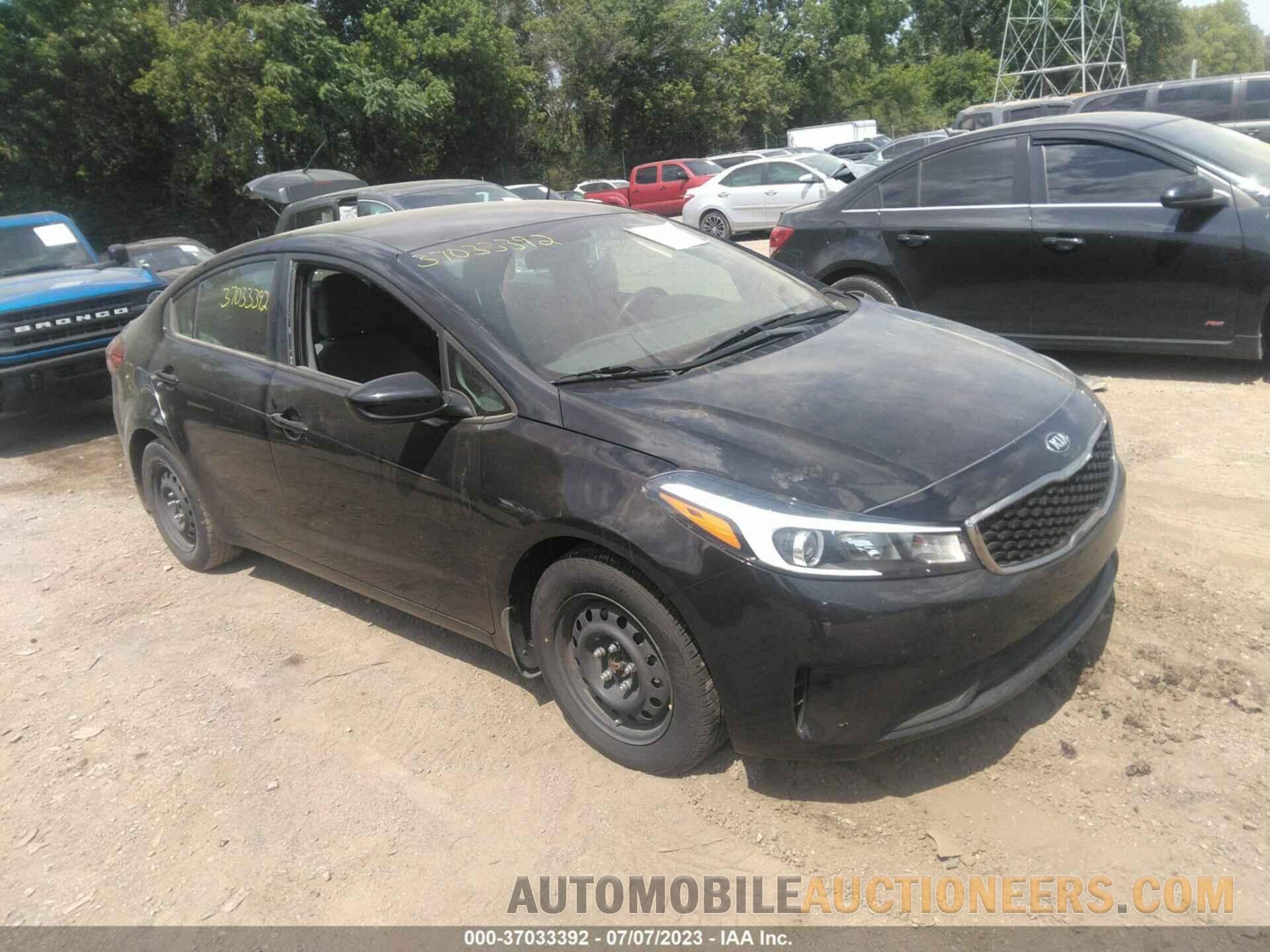 3KPFL4A75JE197566 KIA FORTE 2018