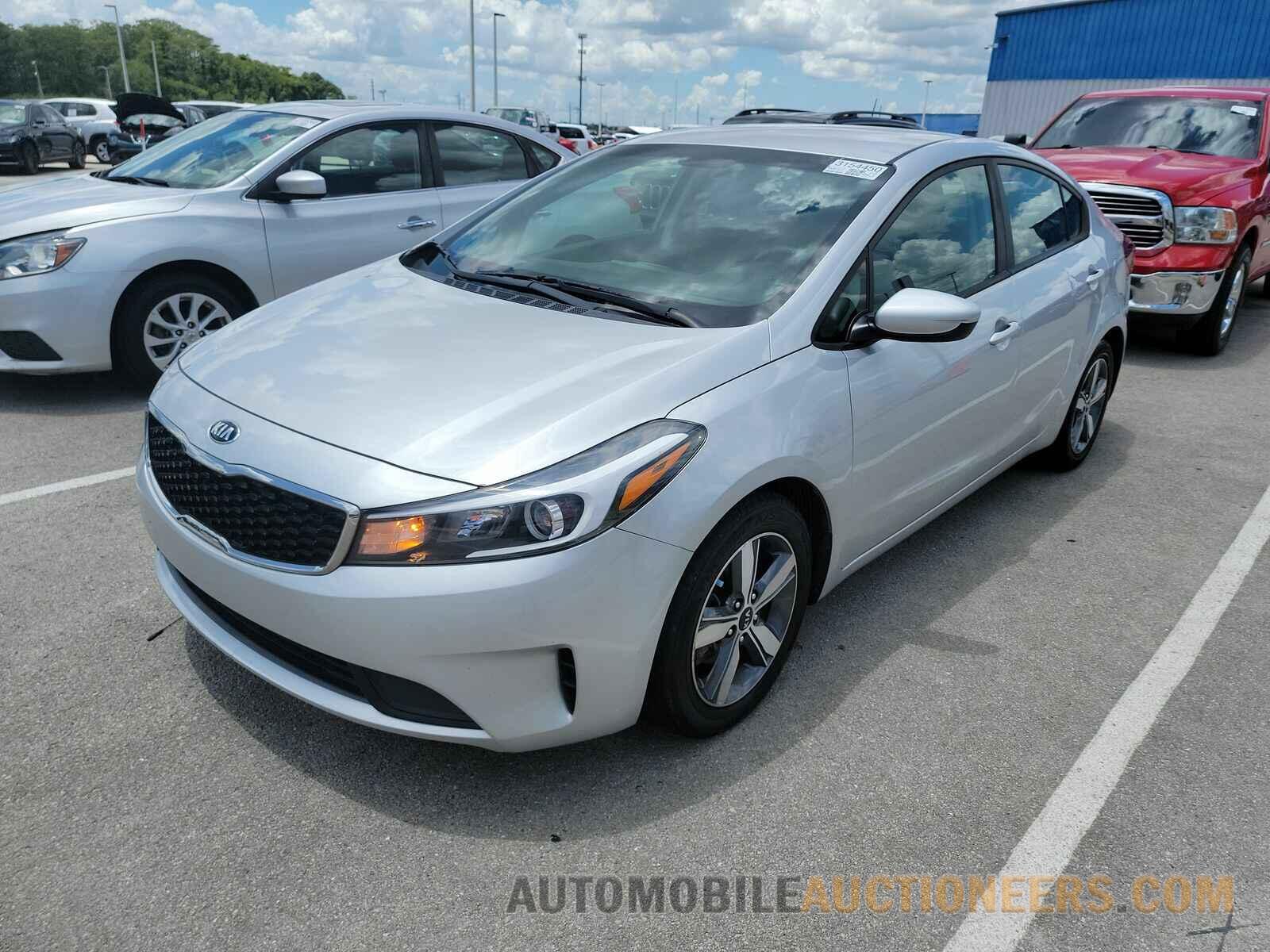 3KPFL4A75JE200546 Kia Forte 2018