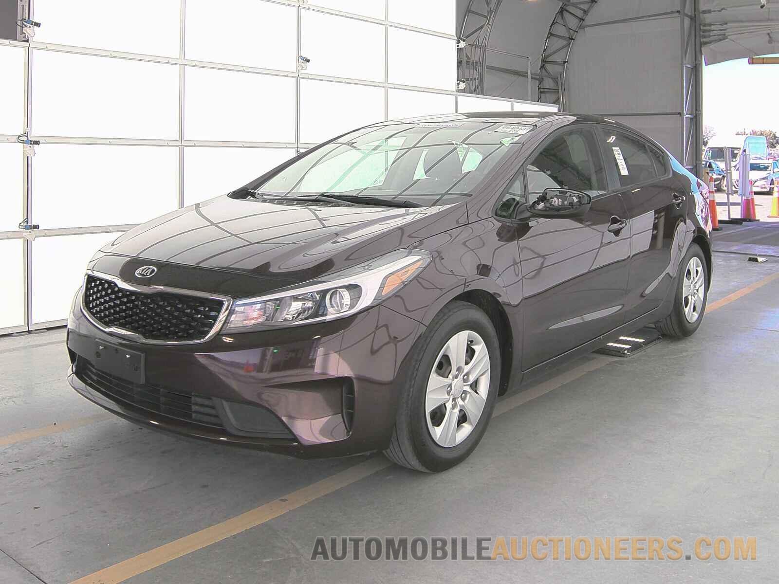 3KPFL4A75JE208324 Kia Forte LX 2018