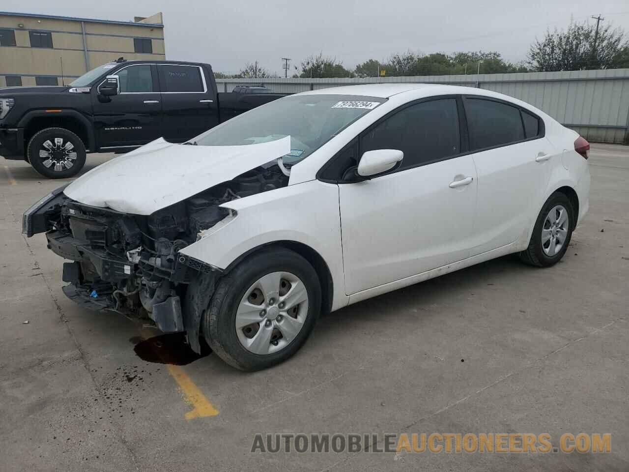 3KPFL4A75JE209487 KIA FORTE 2018