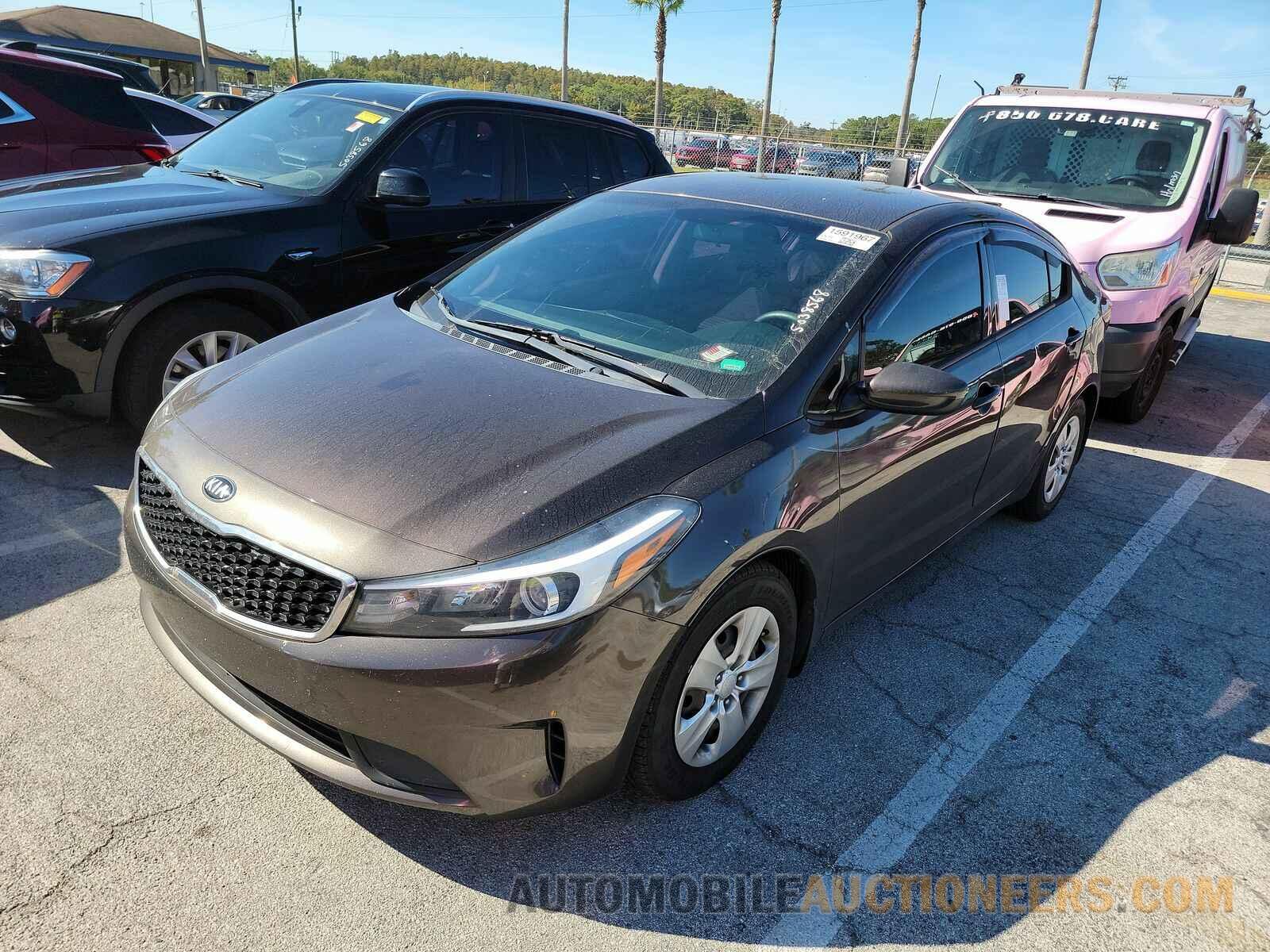 3KPFL4A75JE216181 Kia Forte LX 2018