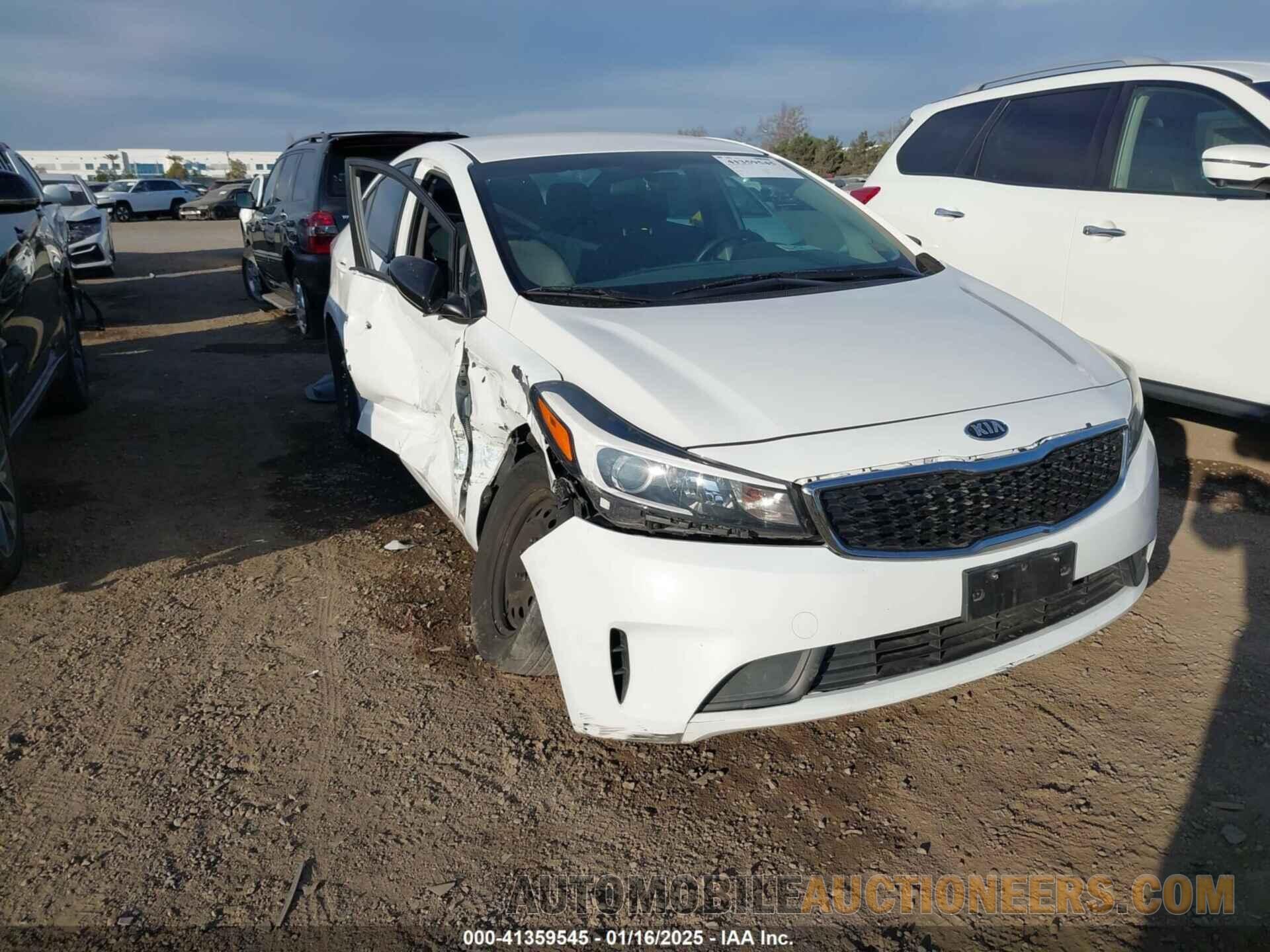 3KPFL4A75JE226676 KIA FORTE 2018