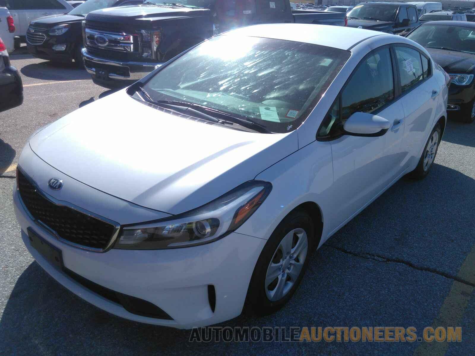 3KPFL4A76HE026609 Kia Forte LX 2017