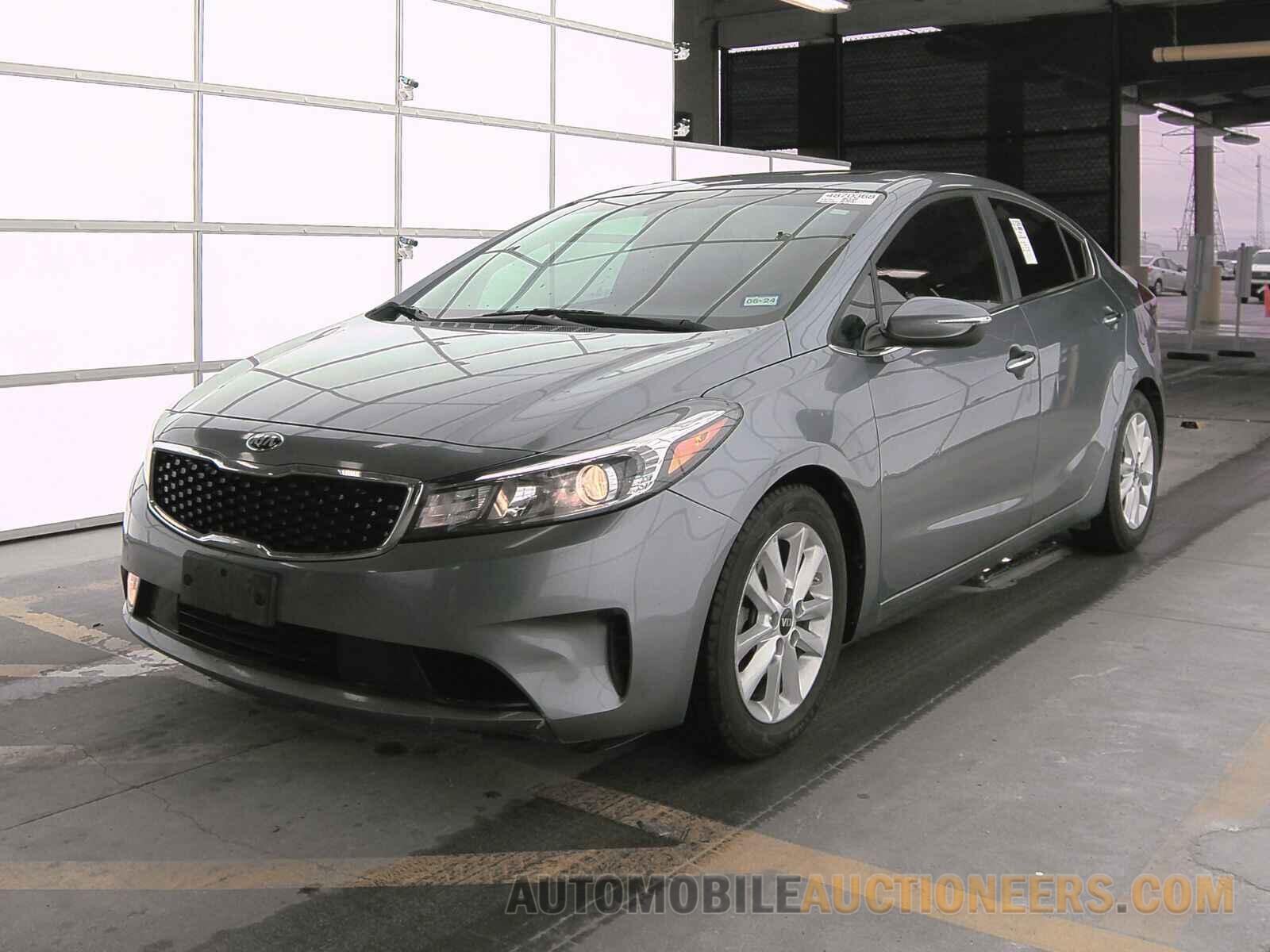 3KPFL4A76HE035875 Kia Forte 2017