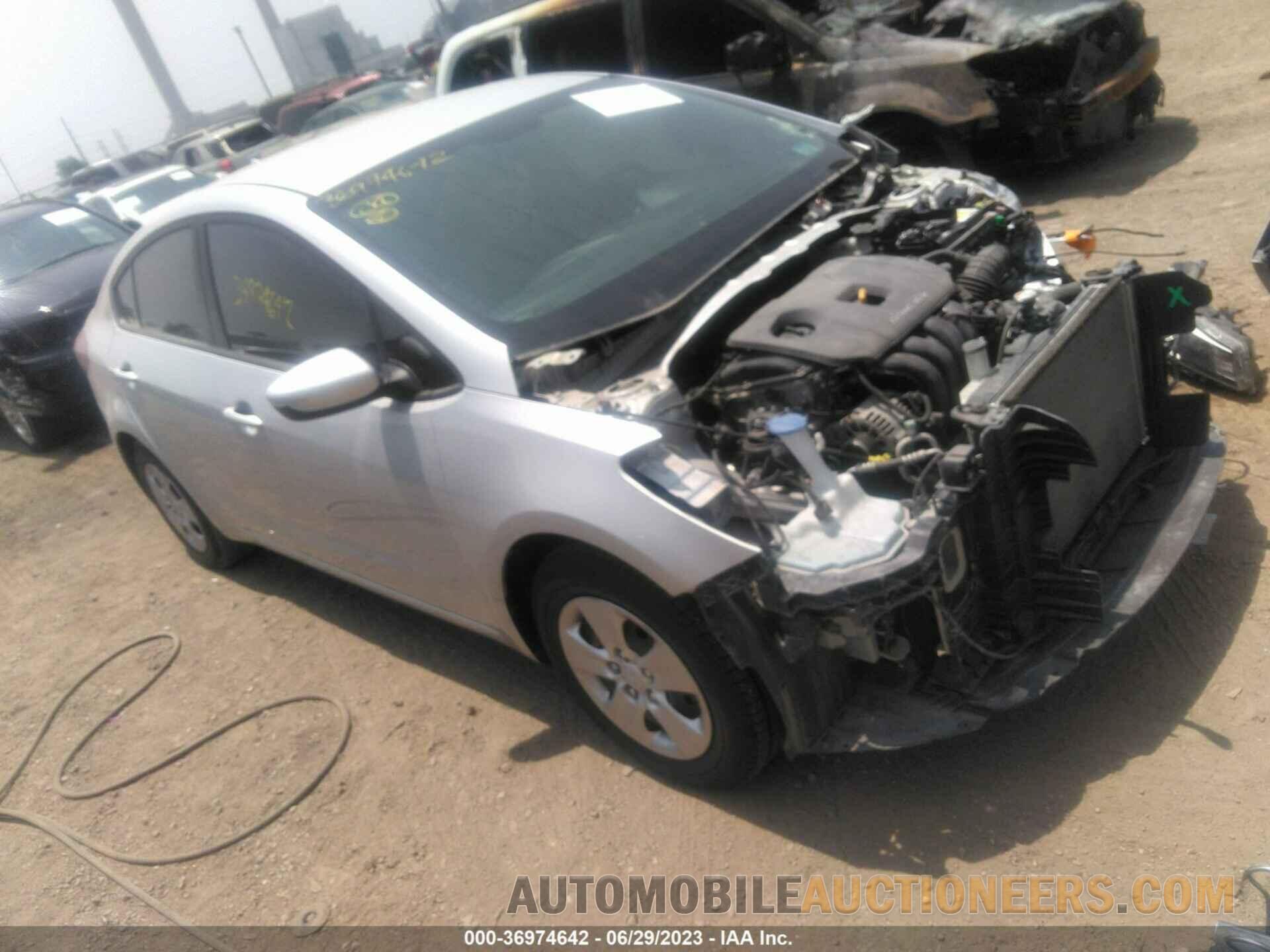 3KPFL4A76JE199388 KIA FORTE 2018