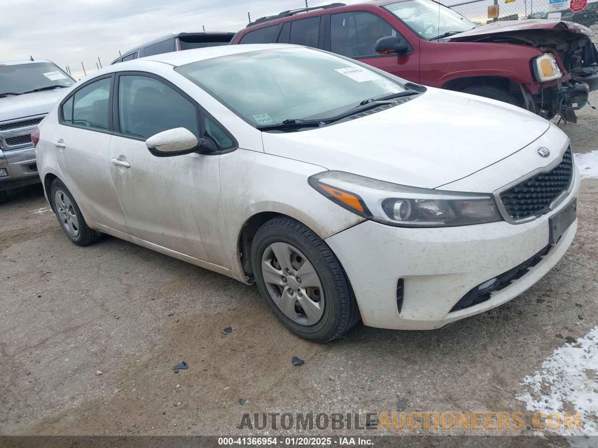 3KPFL4A77JE205943 KIA FORTE 2018