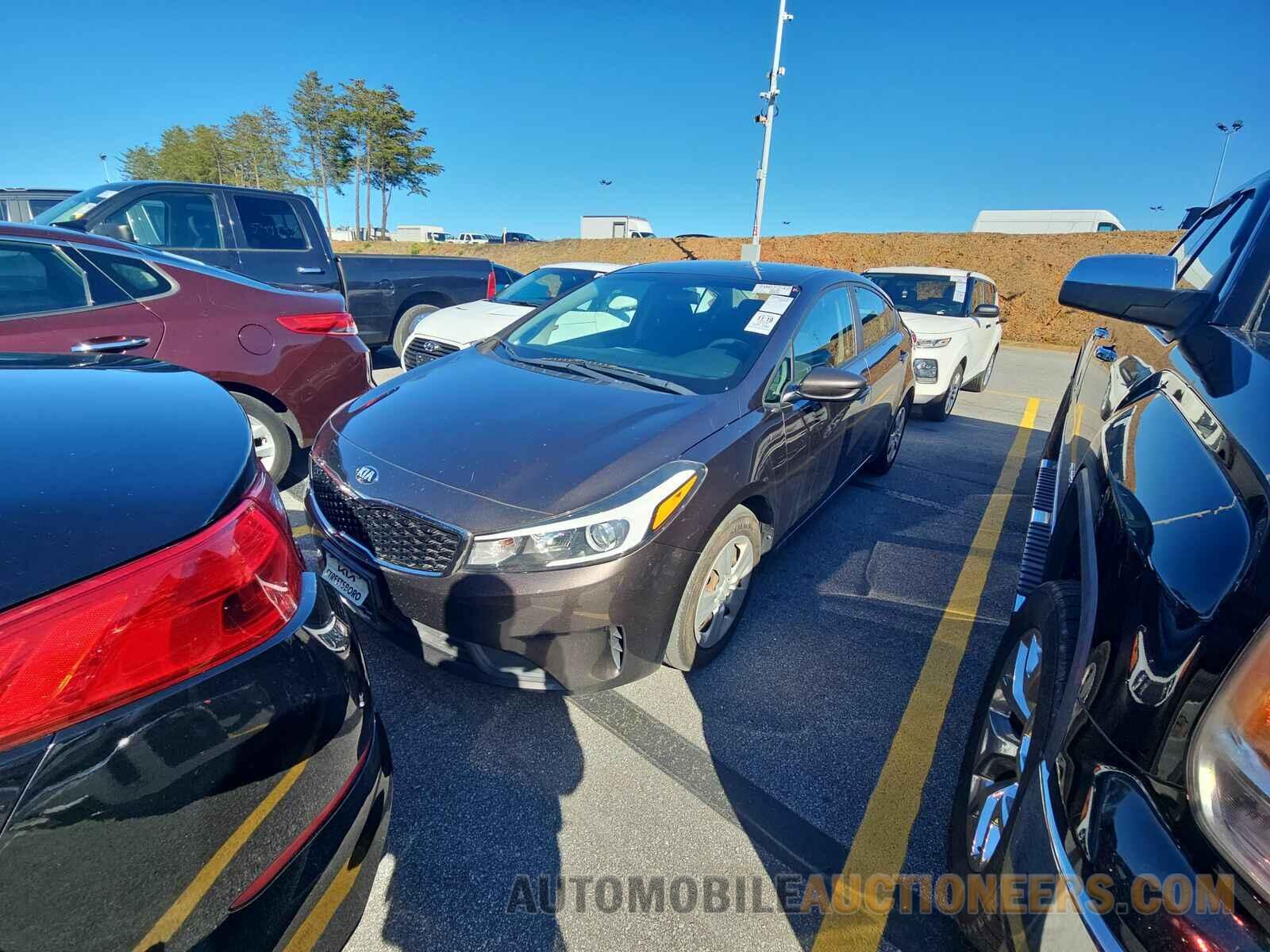 3KPFL4A77JE210186 Kia Forte LX 2018