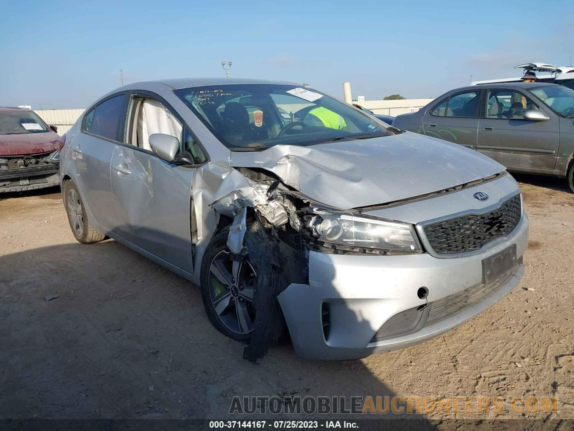 3KPFL4A77JE274471 KIA FORTE 2018