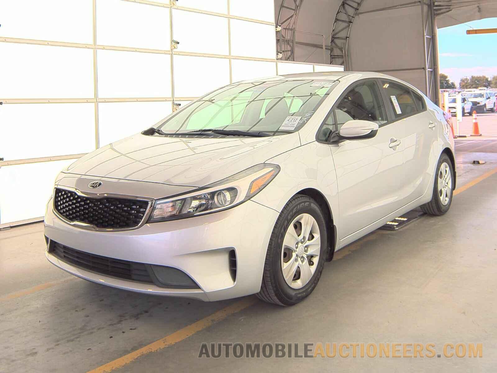 3KPFL4A78HE114383 Kia Forte LX 2017