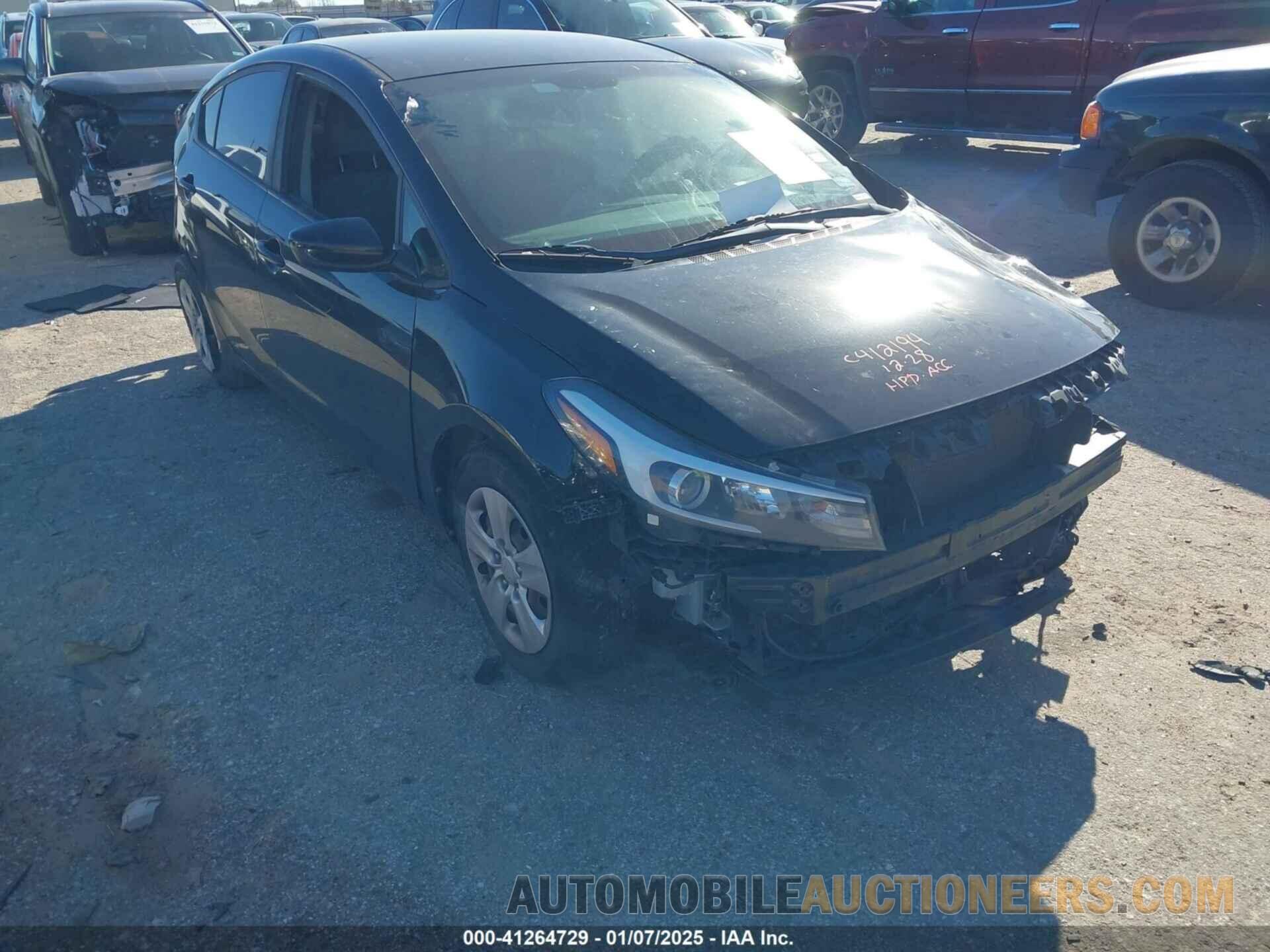 3KPFL4A78JE199733 KIA FORTE 2018