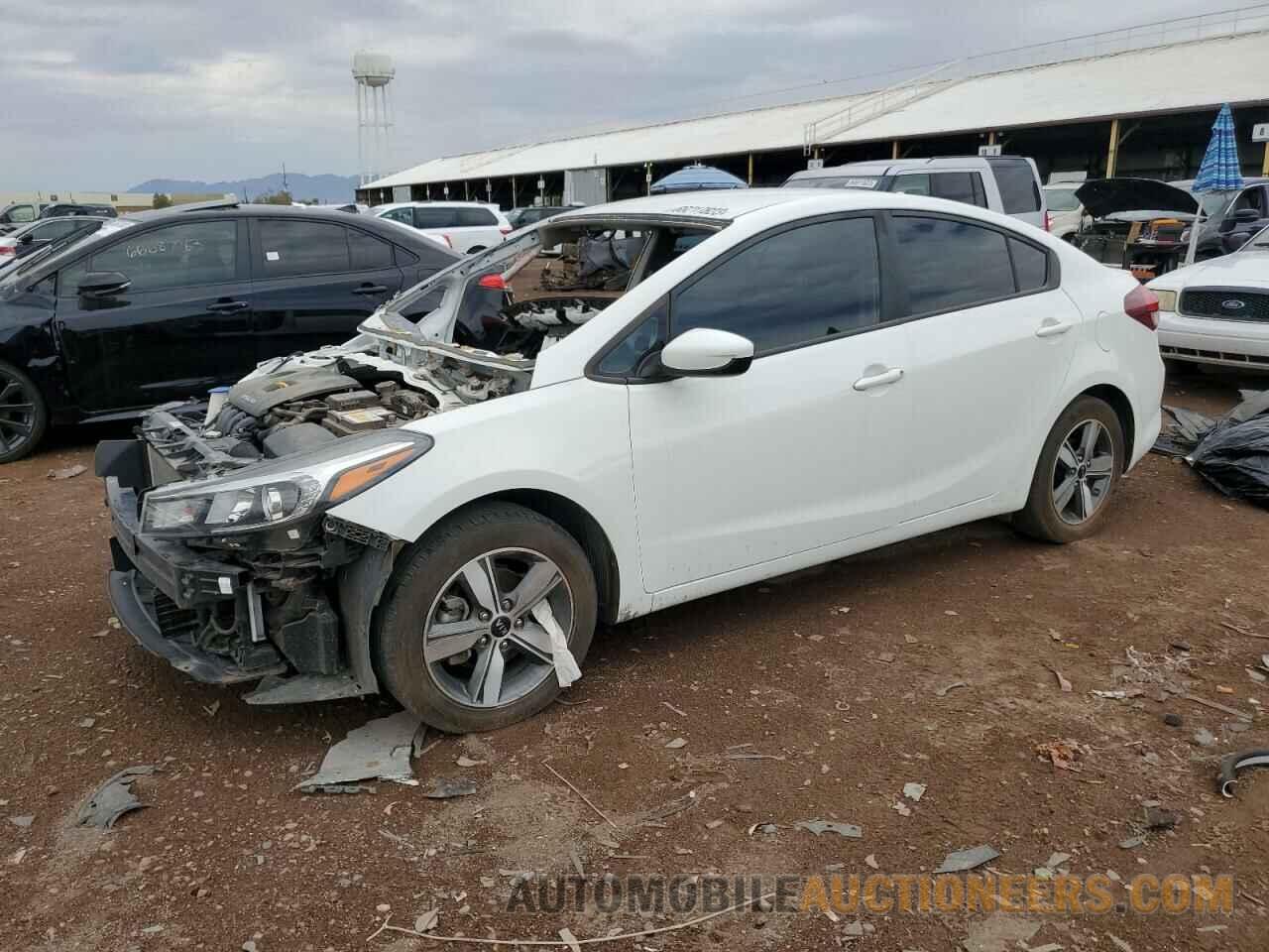 3KPFL4A78JE261325 KIA FORTE 2018