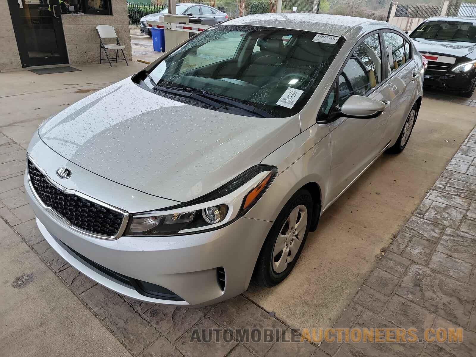 3KPFL4A79HE015619 Kia Forte LX 2017