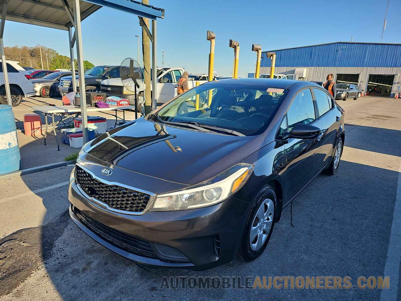 3KPFL4A79JE180821 Kia Forte LX 2018