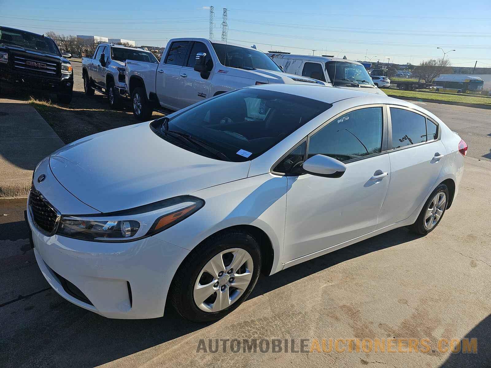 3KPFL4A79JE184061 Kia Forte LX 2018