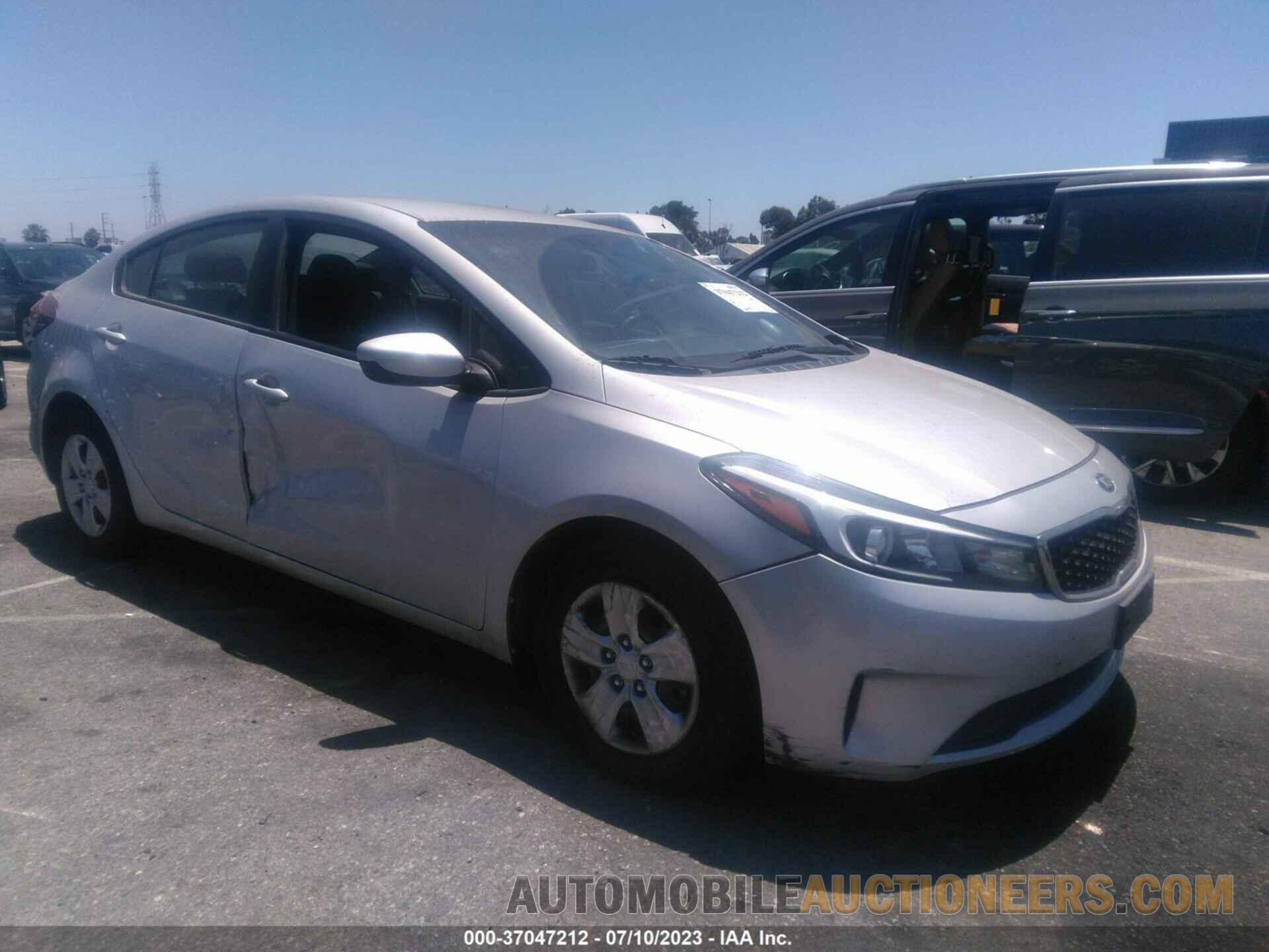 3KPFL4A79JE193925 KIA FORTE 2018