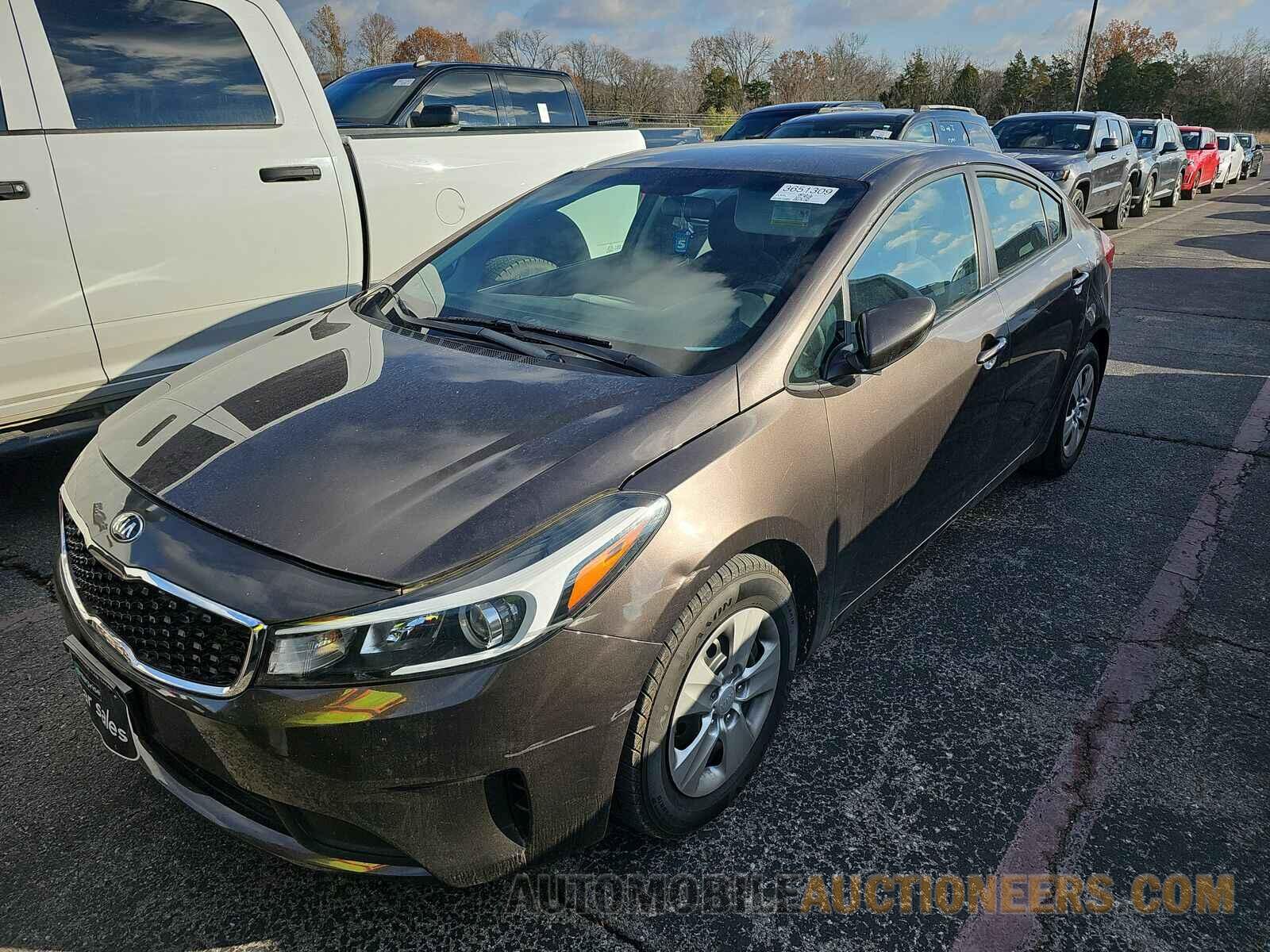 3KPFL4A7XHE142279 Kia Forte LX 2017