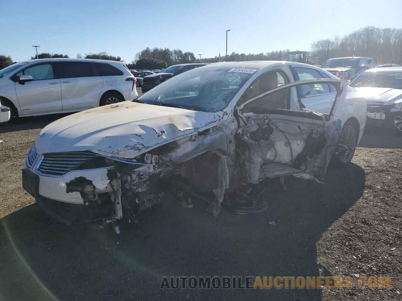 3LN6L2J94DR817273 LINCOLN MKZ 2013