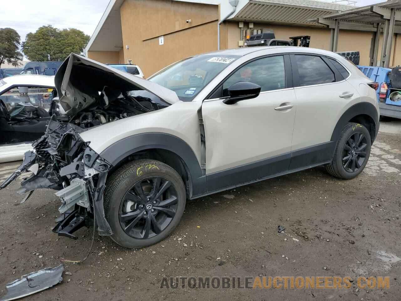 3MVDMBBM0RM638999 MAZDA CX30 2024