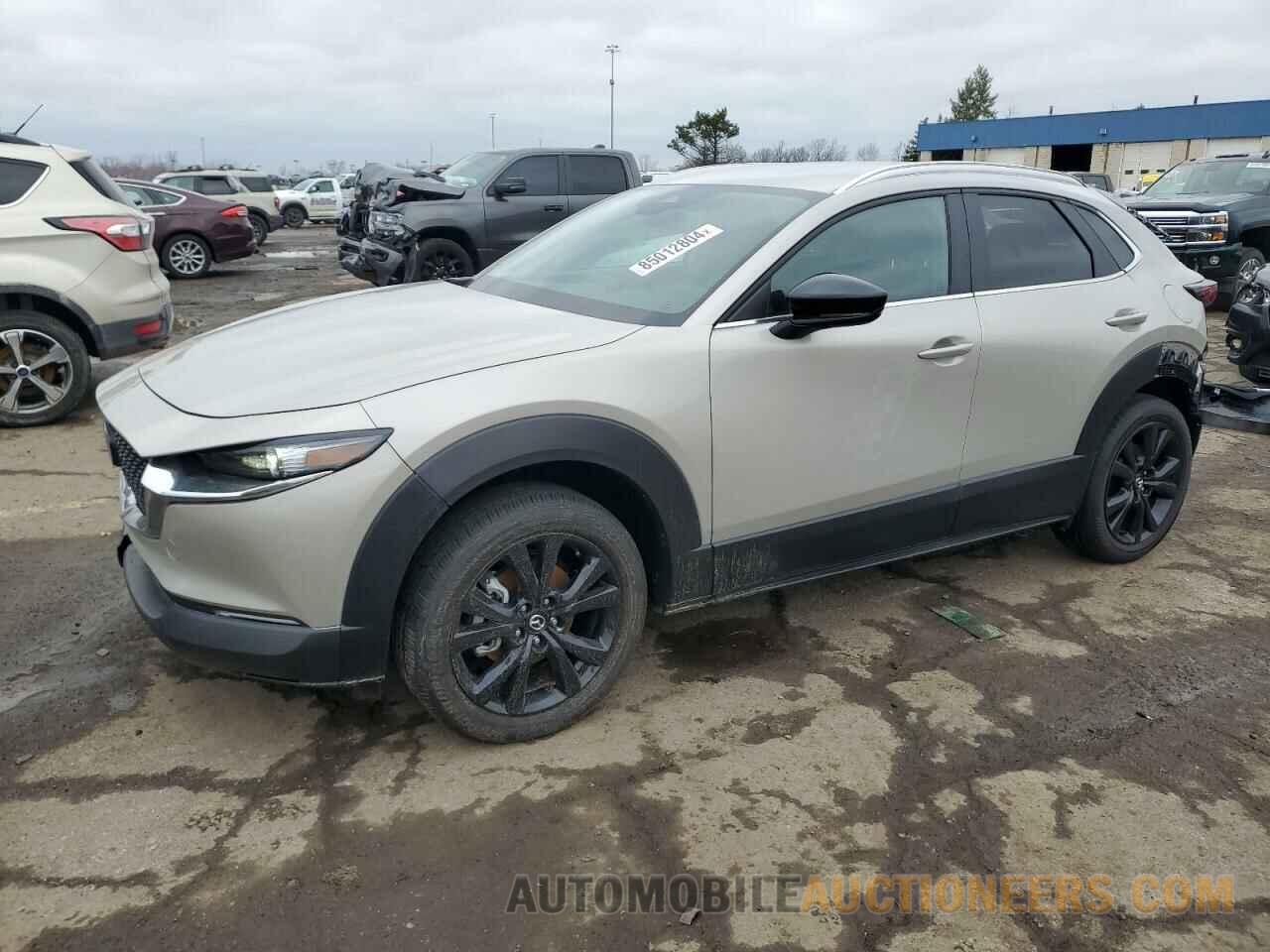 3MVDMBBMXRM698451 MAZDA CX30 2024