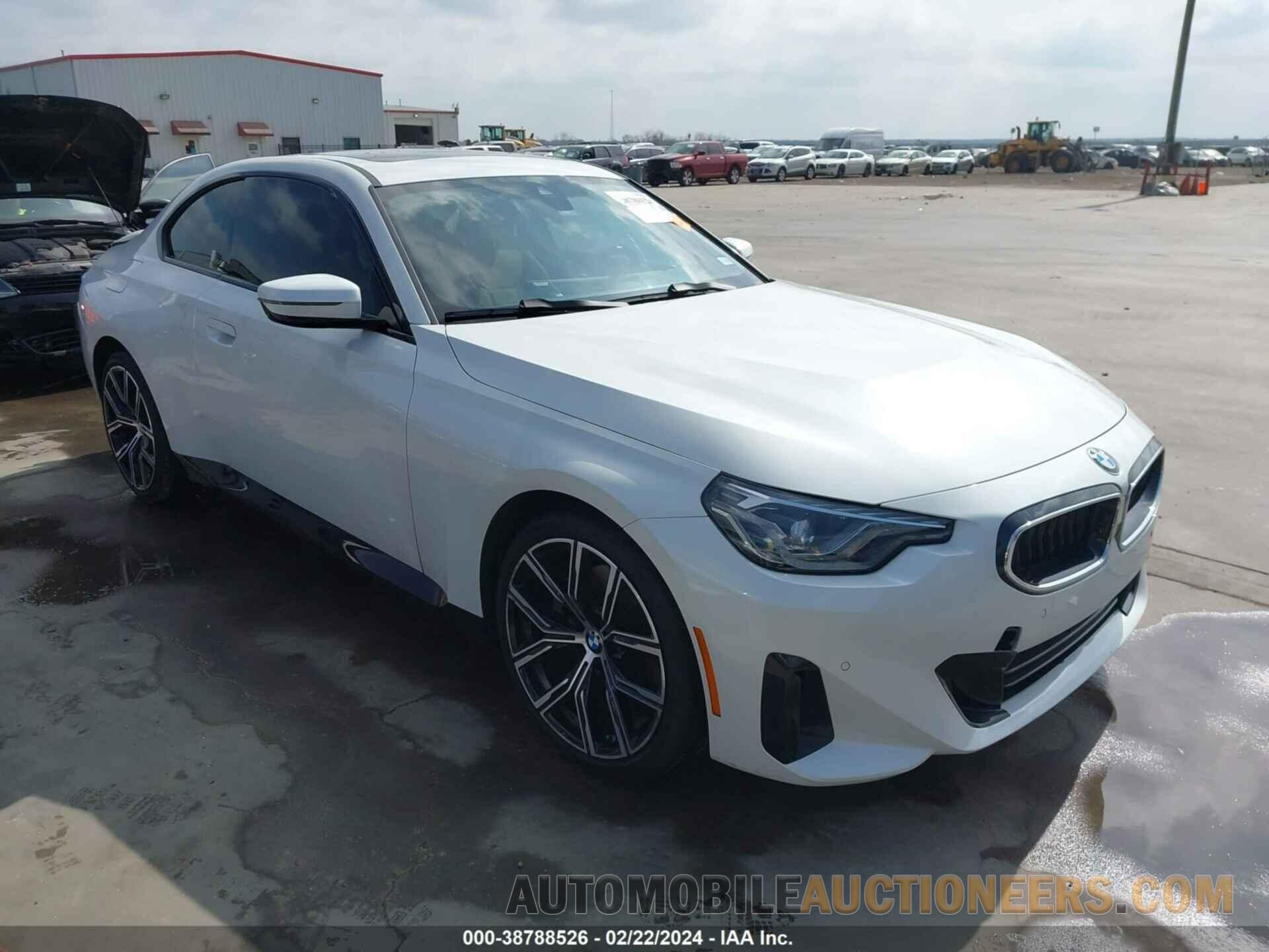 3MW33CM08P8C95068 BMW 230 2023