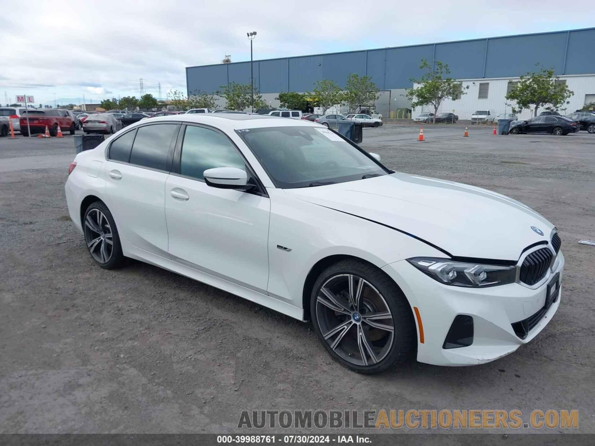 3MW39FF06P8D06033 BMW 330E 2023