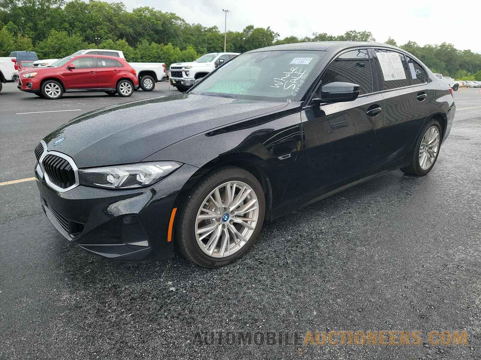 3MW39FF08P8C80647 BMW 3 Series 2023