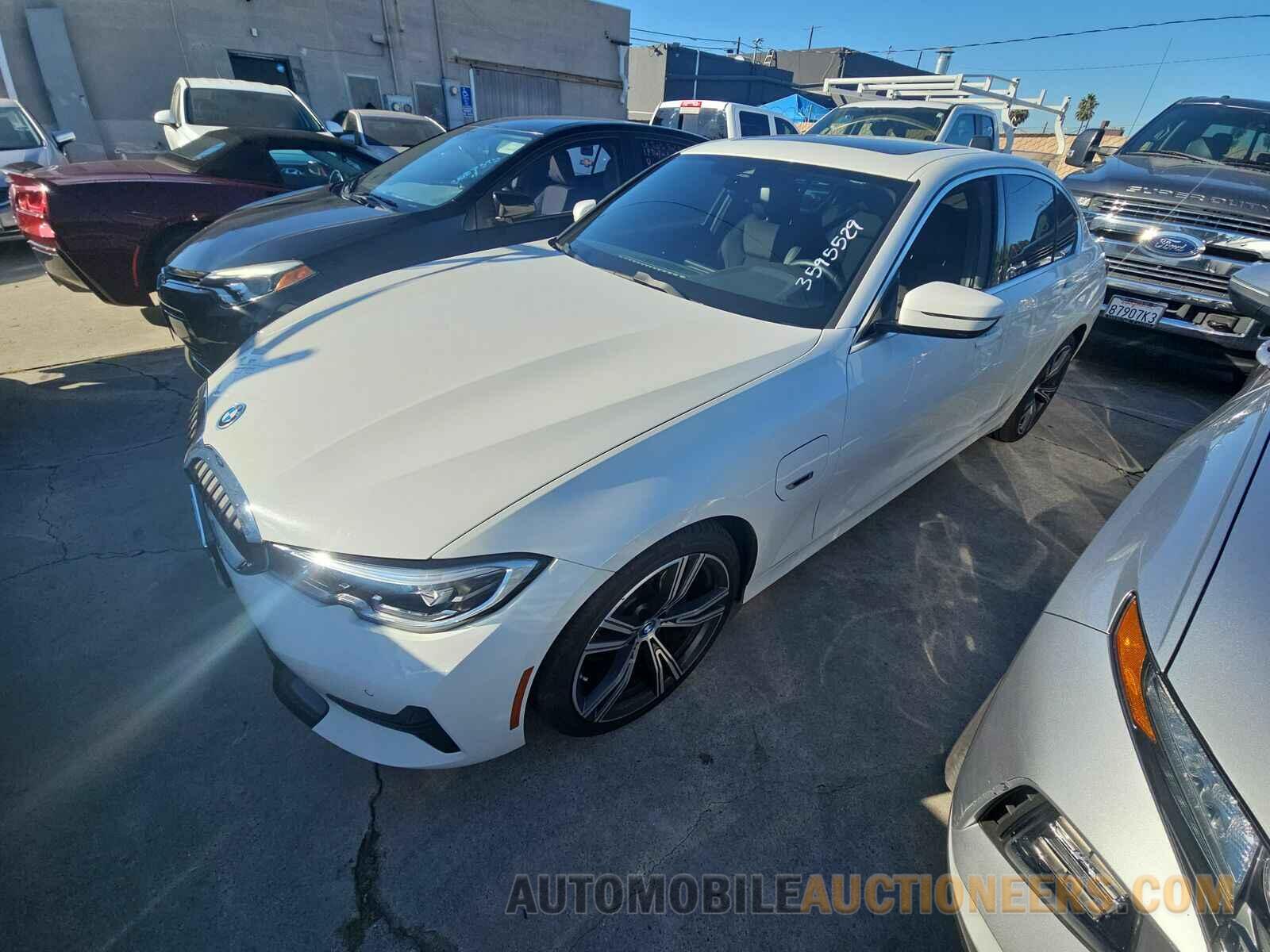 3MW5P7J04N8C56533 BMW 3 Series 2022