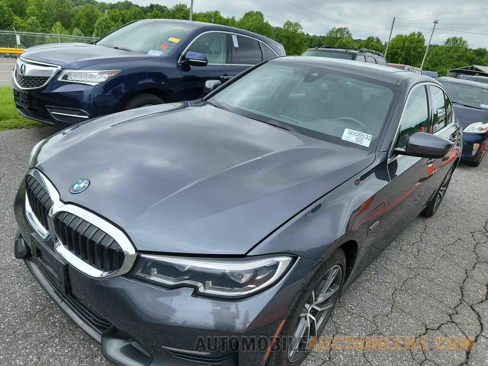 3MW5P9J03N8C69995 BMW 3 Series 2022