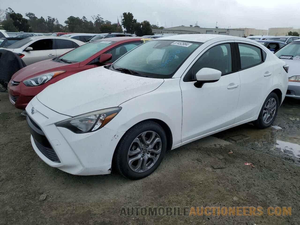 3MYDLBYV0HY180538 TOYOTA YARIS 2017