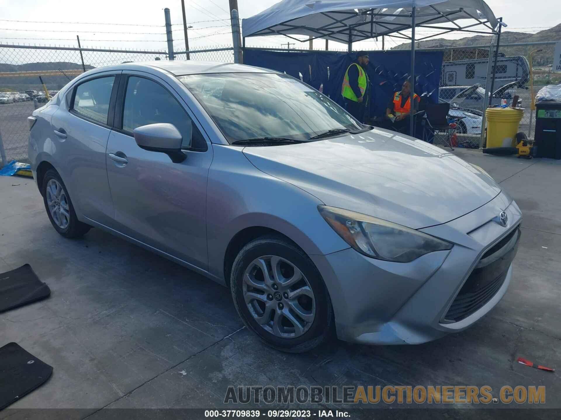 3MYDLBYV0JY317712 TOYOTA YARIS IA 2018