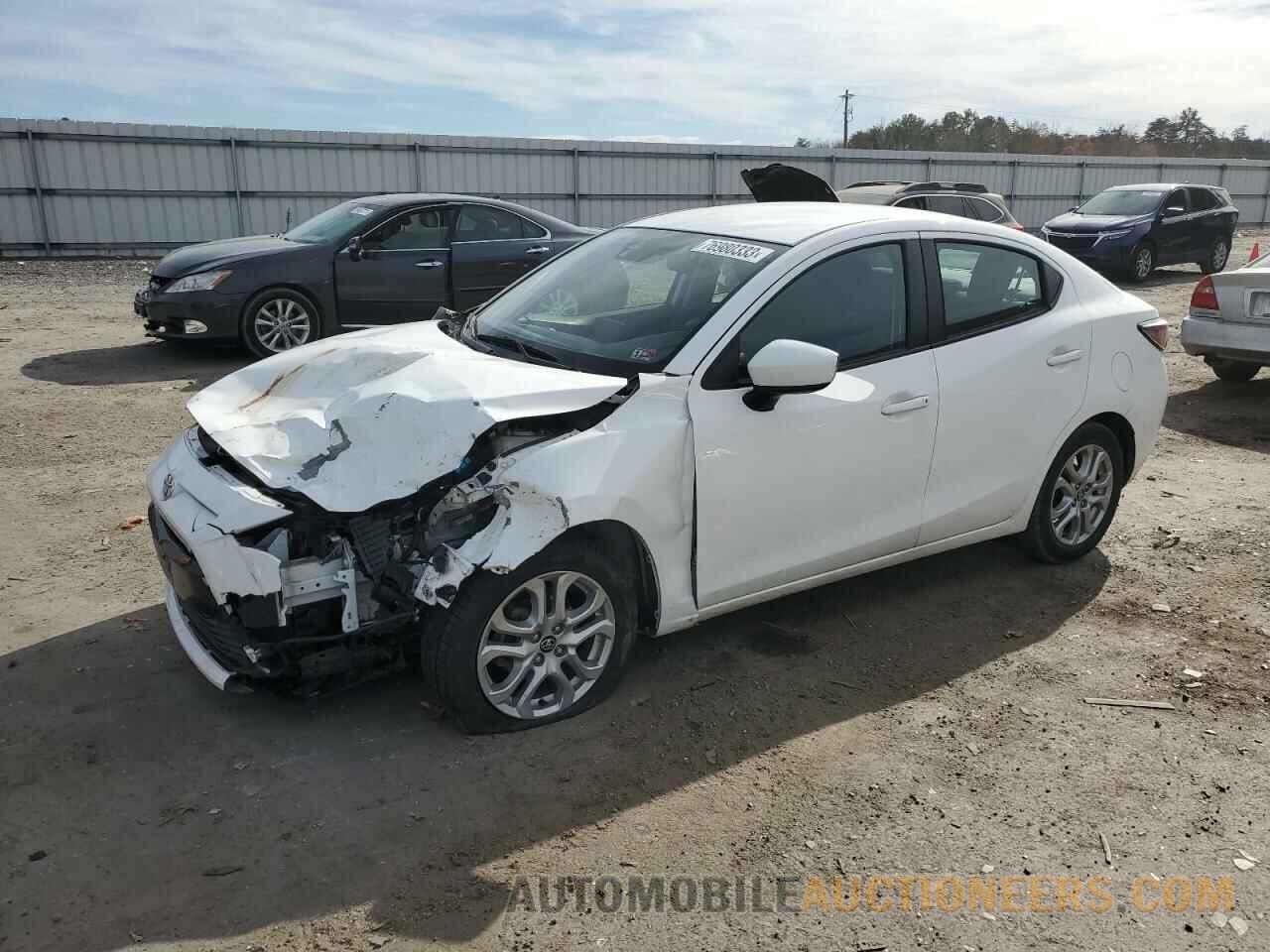 3MYDLBYV0JY319136 TOYOTA YARIS 2018