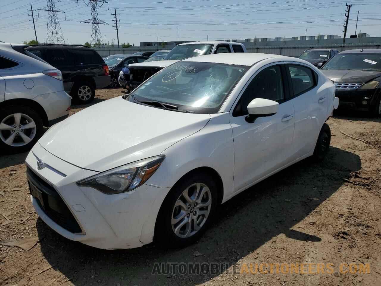 3MYDLBYV0JY320559 TOYOTA YARIS 2018