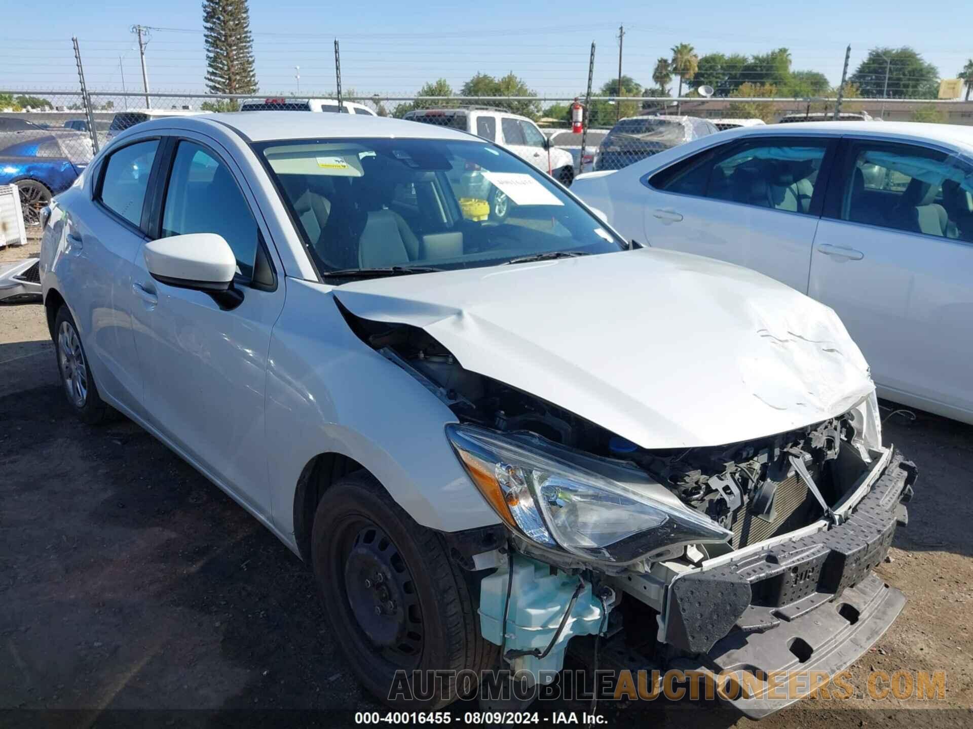 3MYDLBYV0KY507558 TOYOTA YARIS 2019