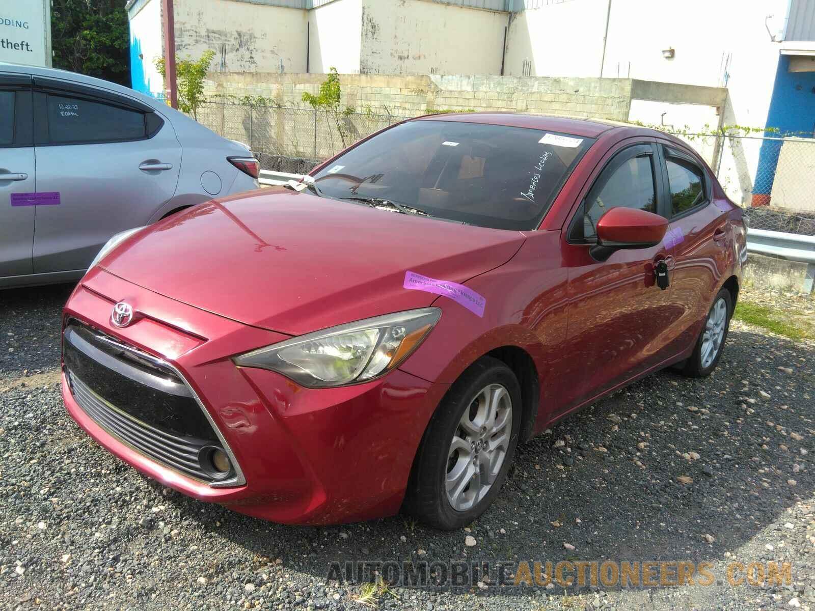 3MYDLBYV1GY129015 Toyota Yaris 2016