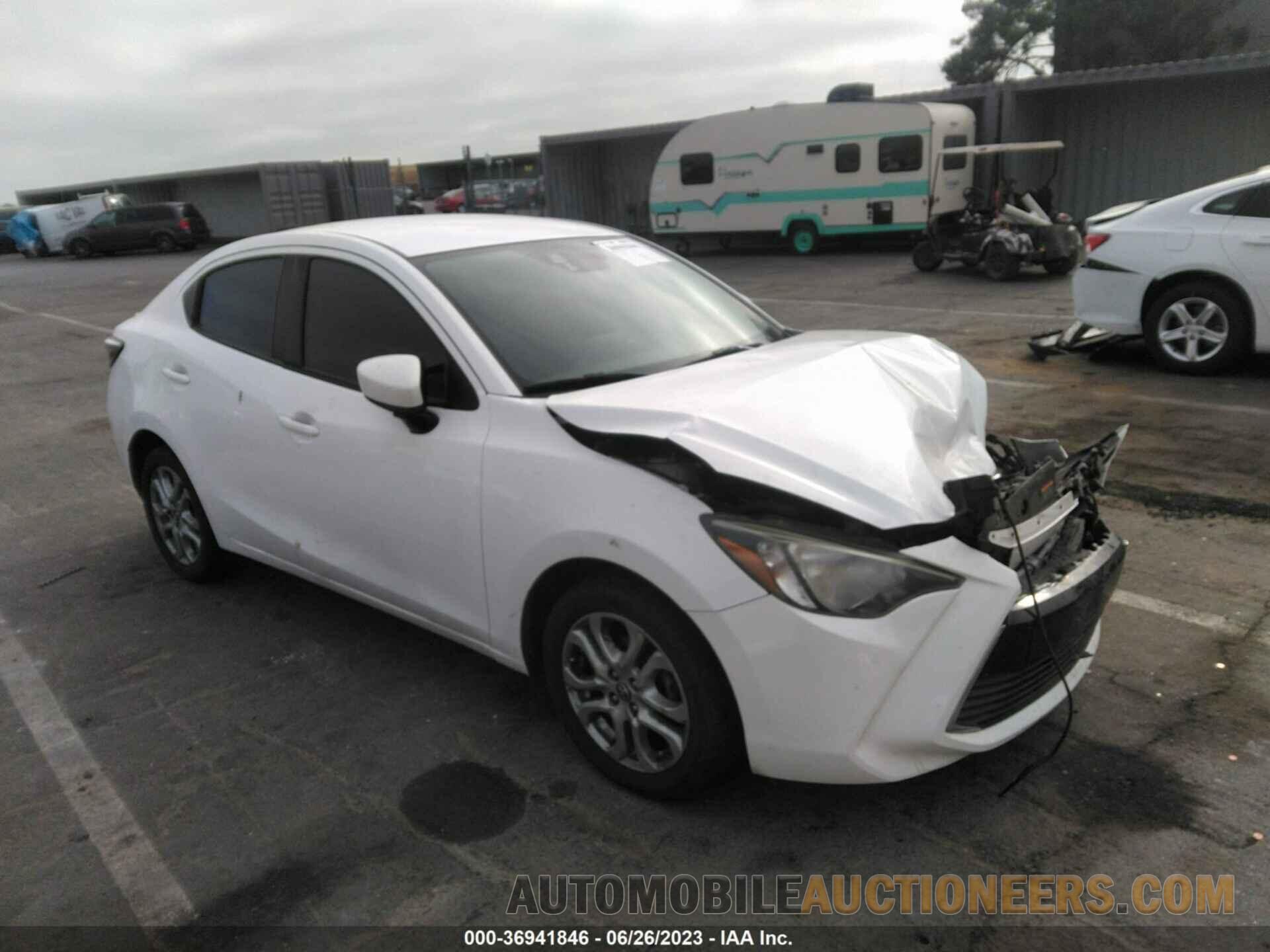 3MYDLBYV1JY323583 TOYOTA YARIS IA 2018