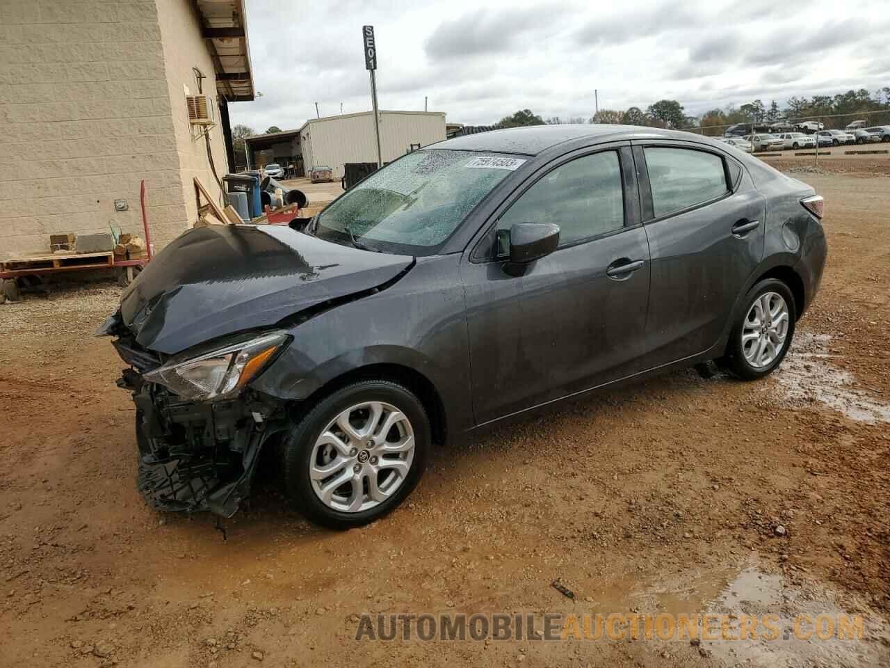 3MYDLBYV1JY332607 TOYOTA YARIS 2018