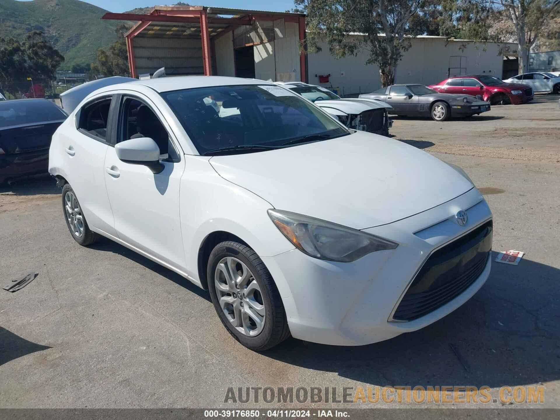 3MYDLBYV2HY155561 TOYOTA YARIS IA 2017