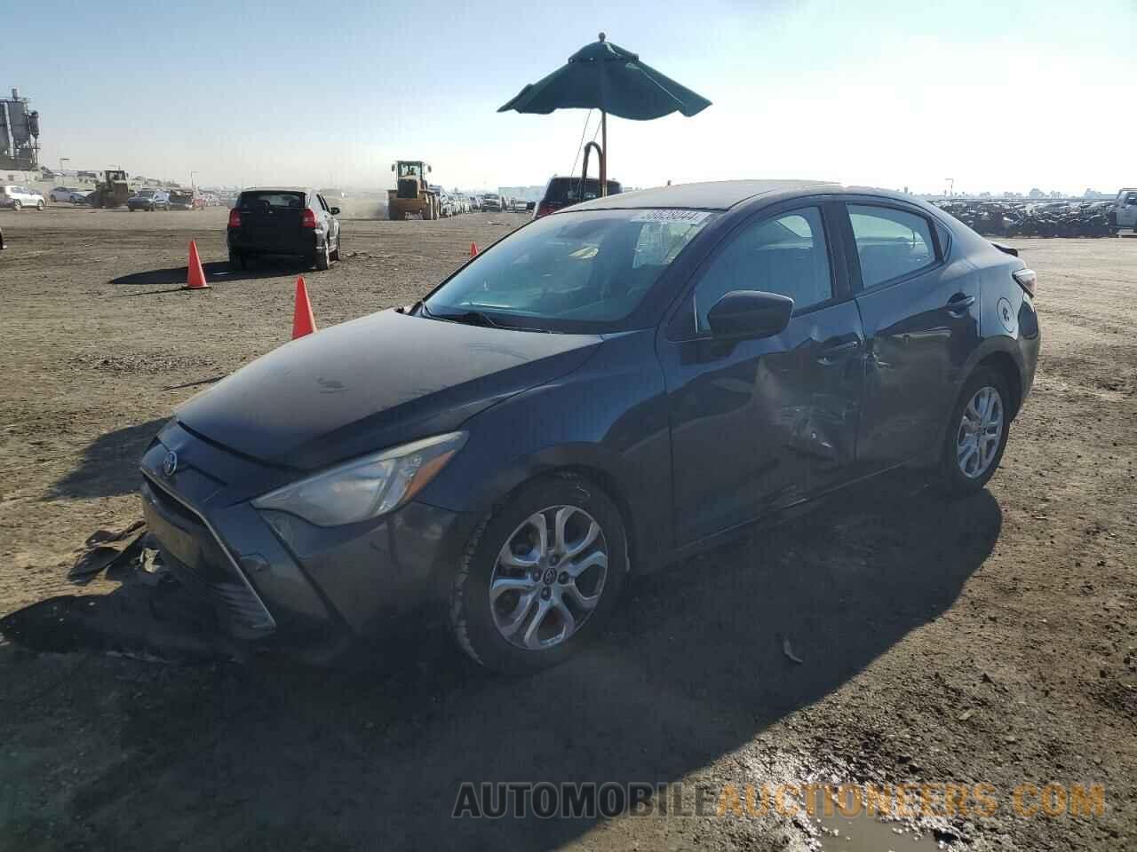 3MYDLBYV2HY163076 TOYOTA YARIS 2017