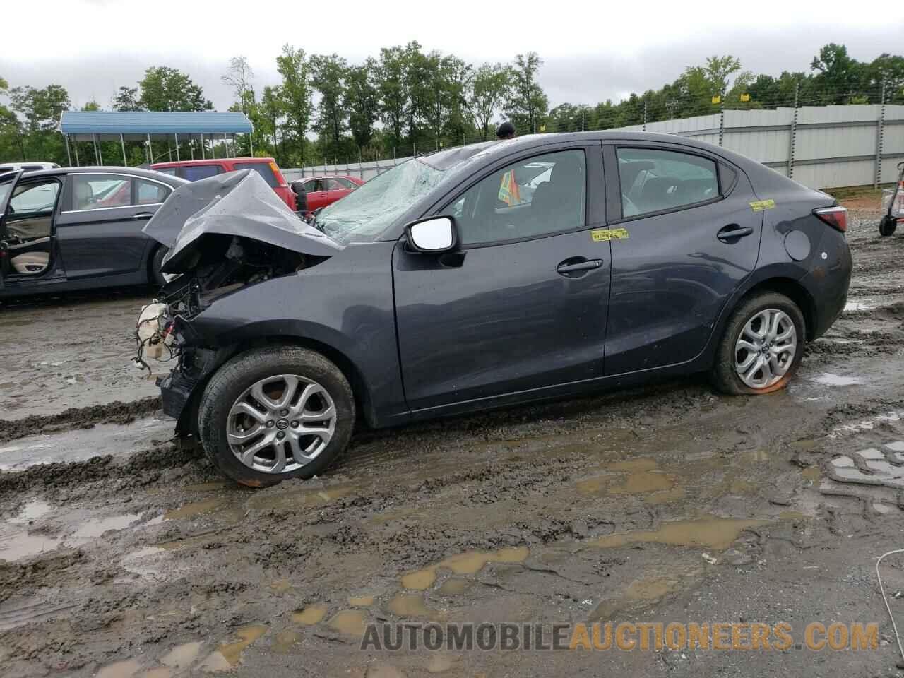 3MYDLBYV2JY327710 TOYOTA YARIS 2018